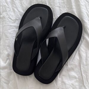 Tony Bianco Women's Black Flip Flops
